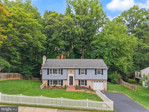 10102 Spring Lake Ter, Fairfax, VA 22030