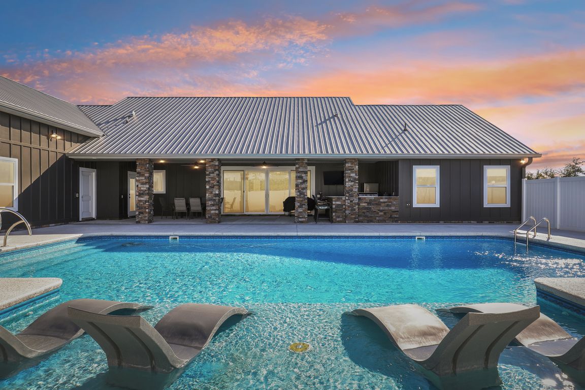 next background image