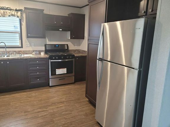 4th image of 255 Bunting Ln #255