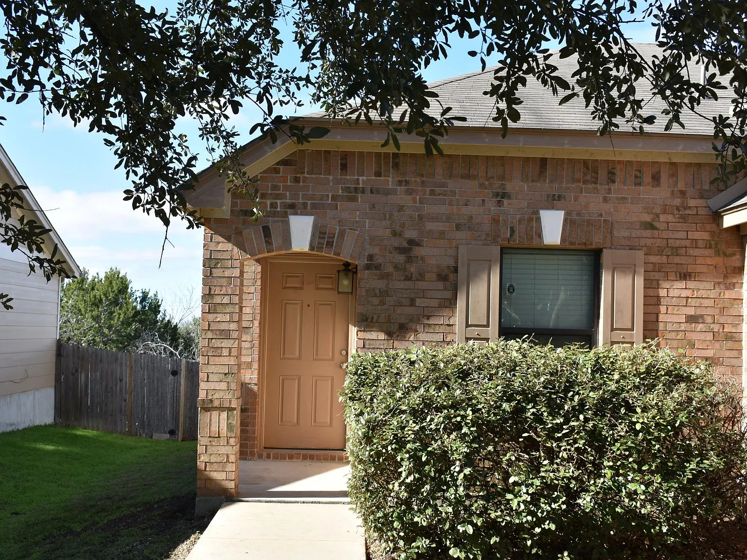 5724 Maxfli Dr — Photo 2