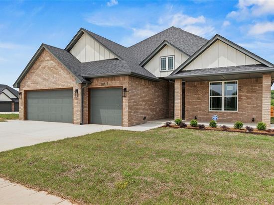 10513 SW 51st St, Mustang, OK 73064