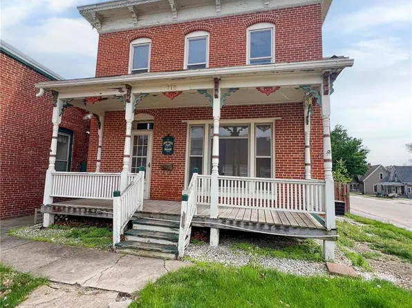 710 Mortimer St, Barry, IL 62312