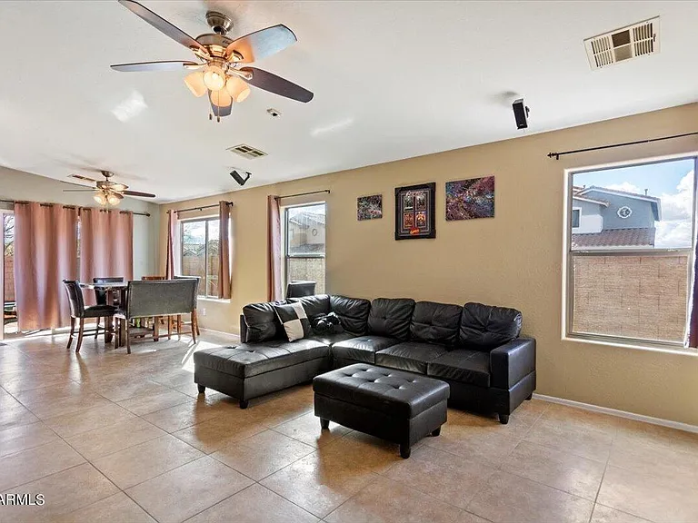 45415 W Desert Garden Rd — Photo 2