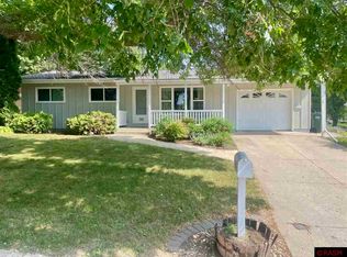 725 W Traverse Rd, Saint Peter, MN 56082