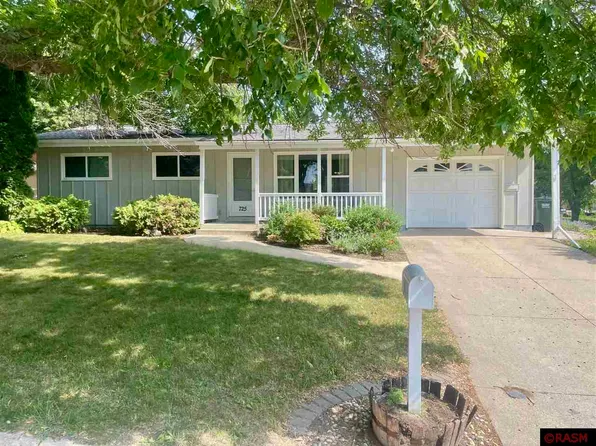 725 W Traverse Rd, Saint Peter, MN 56082