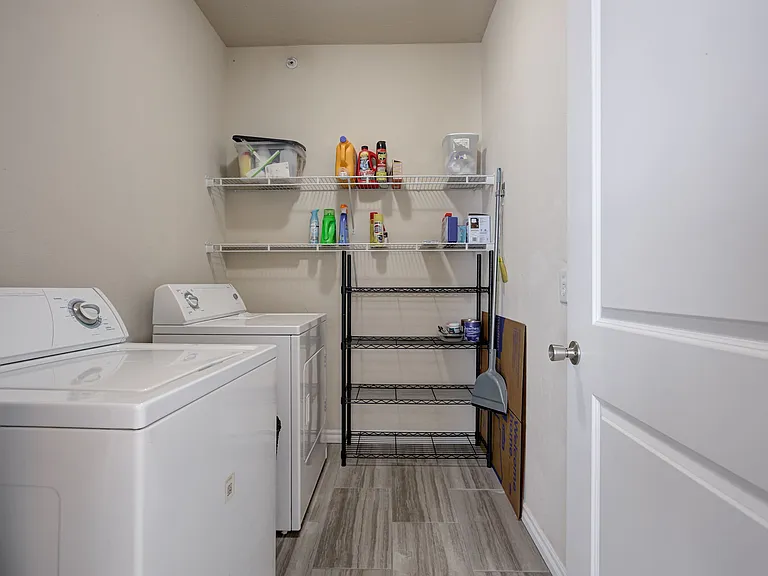 1812 Alameda St #221-1-221 — Photo 15