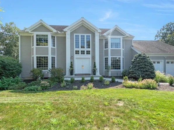 10 Stonington Heights, Briarcliff Manor, NY 10510