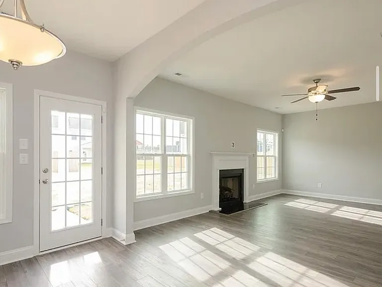 130 Brummel Ct — Photo 10