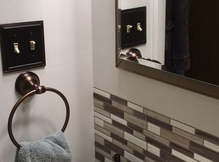 100 Bender Mill Rd, Lancaster, PA 17603