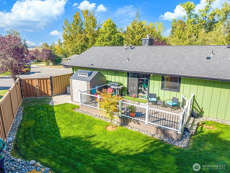 4th image of 1483 Roma Road