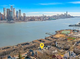 19 Hamilton Ave, Weehawken, NJ 07086