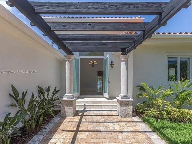 425 N Shore Dr — Photo 6