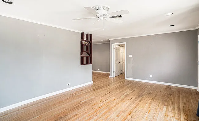 1229 Wiltshire Ave — Photo 5