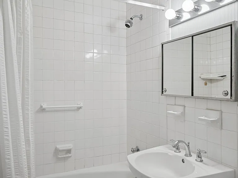 67 Shrubland Rd — Photo 16