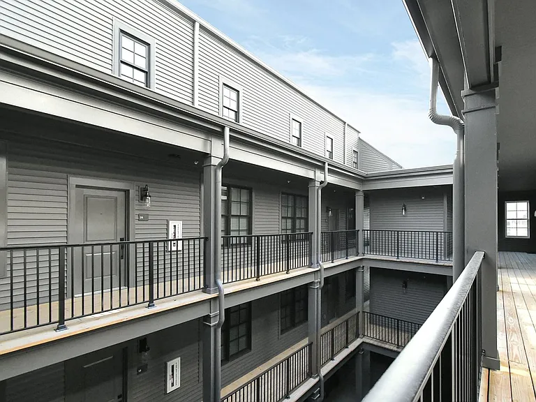 Beautiful luxury apartments available close to downtown! — Photo 54