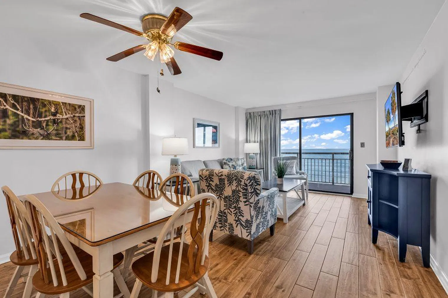 2 bed, 2.0 bath, 957 sqft, $7,100 — Photo 4