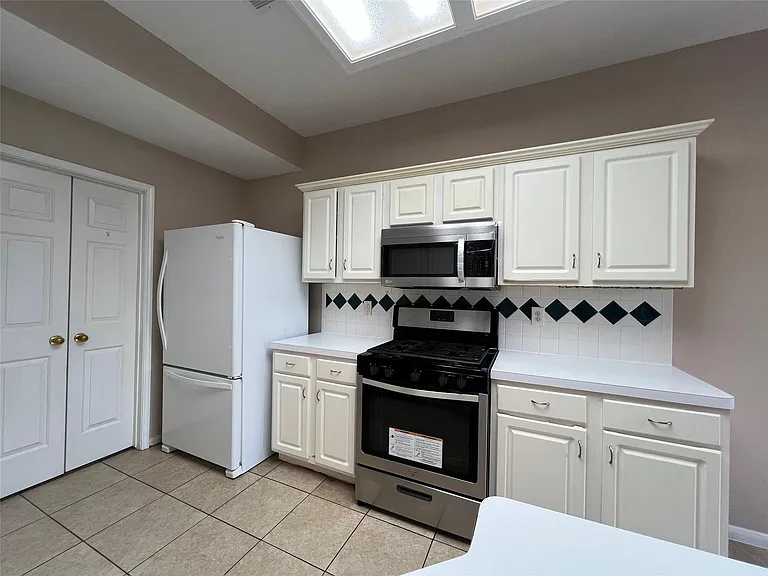 4903 Lochman Ln — Photo 5