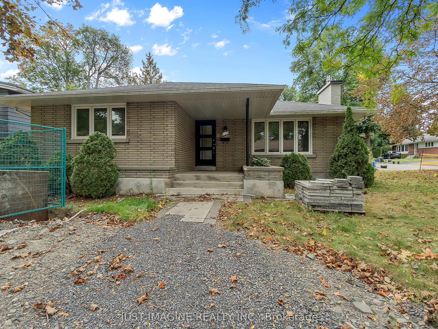 4 bed, $3,800 — Photo 1