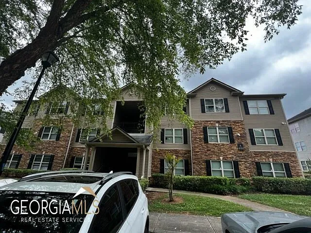 5203 Fairington Club Dr photo 1
