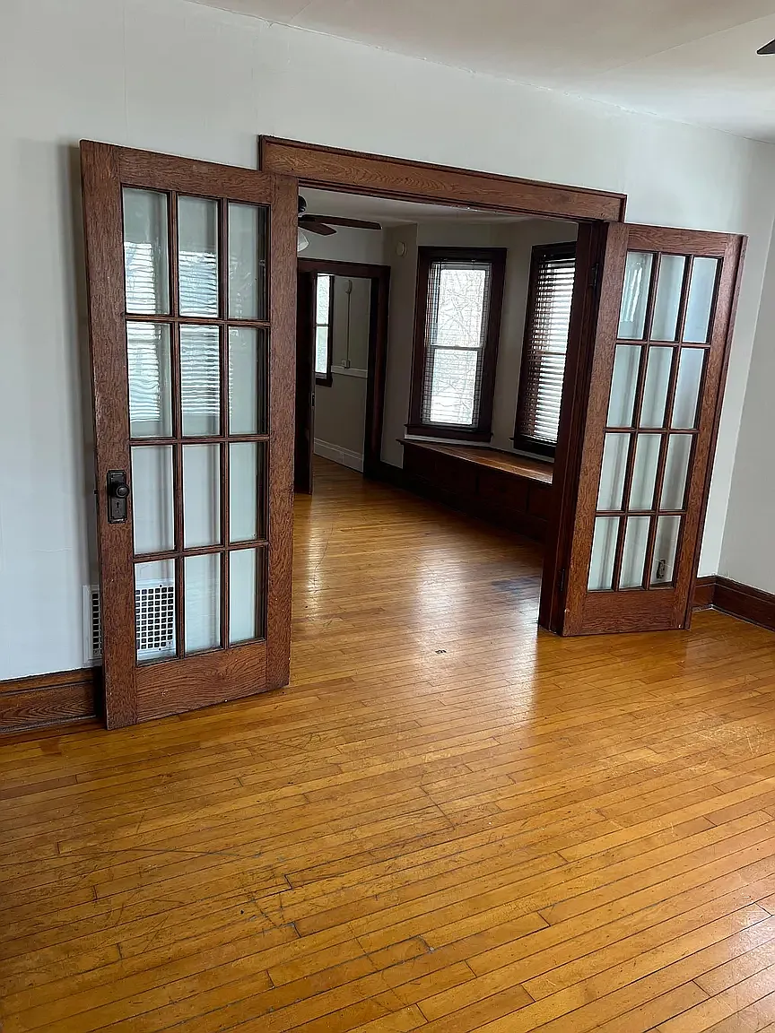 Building Photo - 260 Reed Ave #1