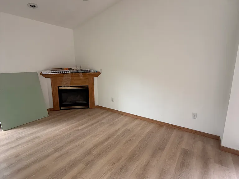751 W Benton St #1/2 — Photo 5
