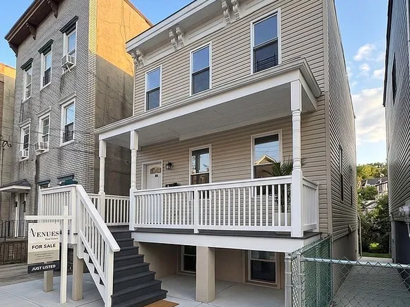 46 Brook St, Staten Island, NY 10301