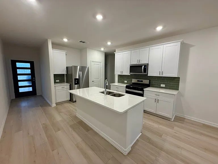1733 Arches Rd — Photo 8