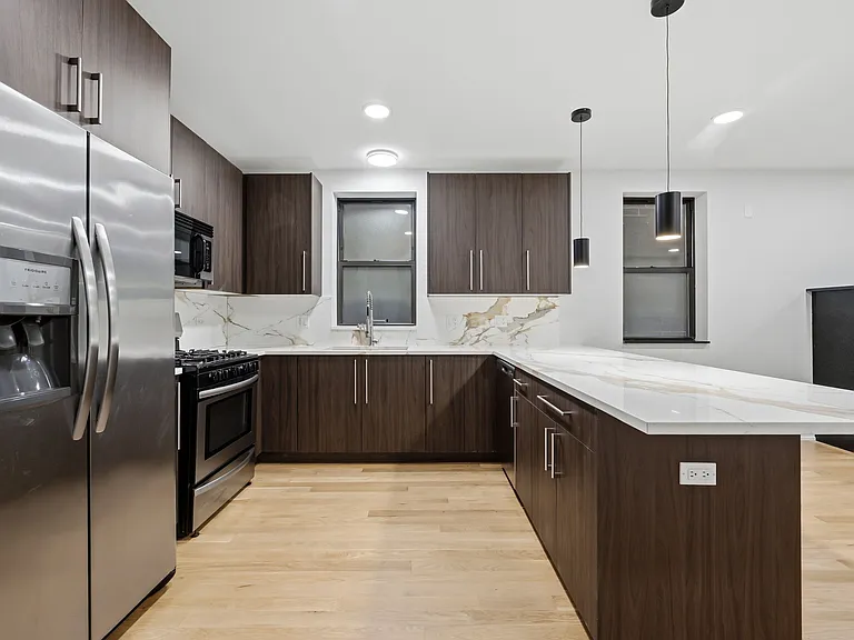 1827 N California Ave #1 — Photo 3