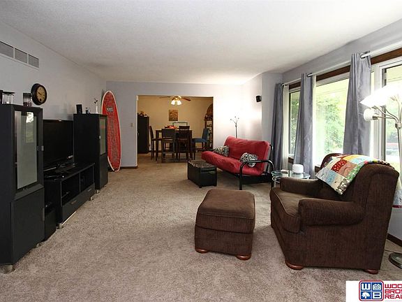 2nd image of 7640 Lexington Ave