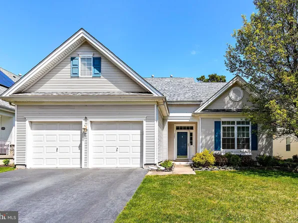 327 Golf View Dr, Little Egg Harbor, NJ 08087