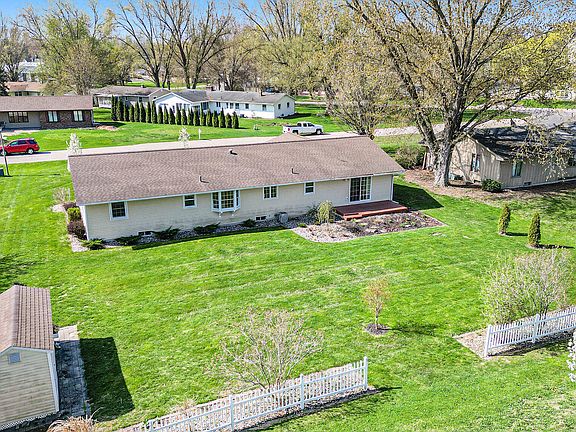 5th image of 4743 Diamond Dr