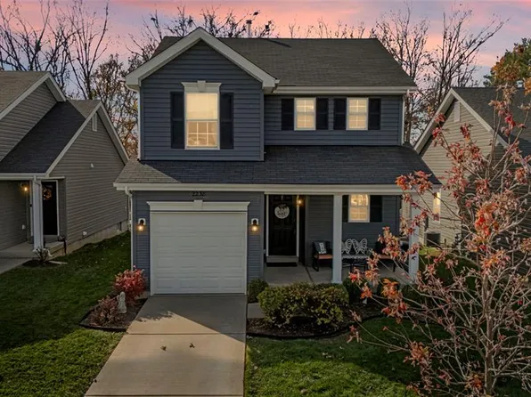 2238 Windswept Farms Dr, Eureka, MO 63025