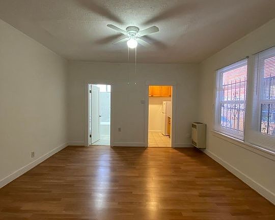 4th image of 3057 Leeward Ave APT 10