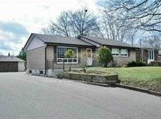 1348 Waverly Ave, Oakville, ON L6L 2S3
