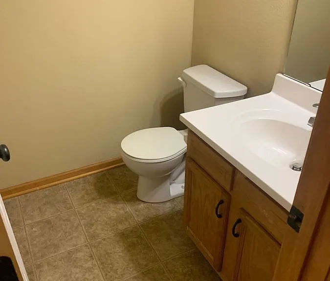 1003 NE Clear Creek Dr — Photo 4