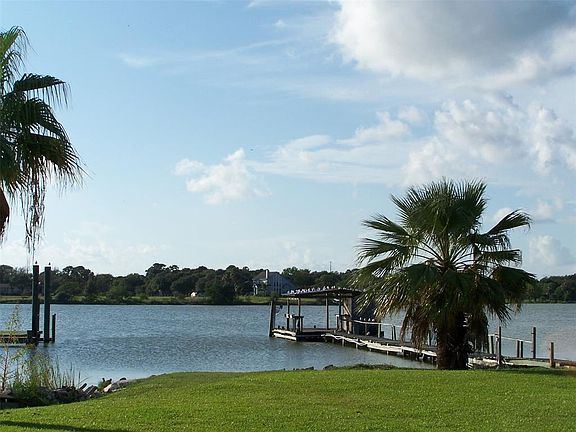 4th image of 8805 Harbor Dr