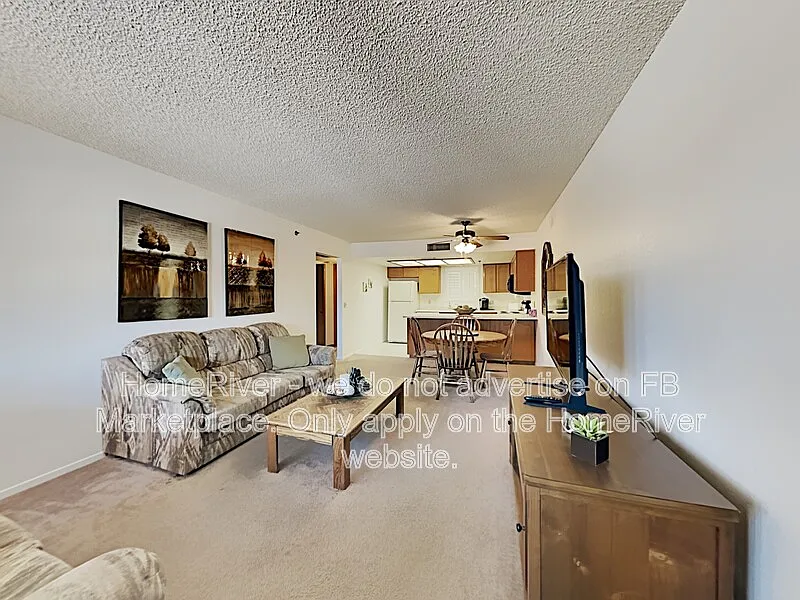 1 bed, 1.0 bath, 718 sqft, $1,200 — Photo 4