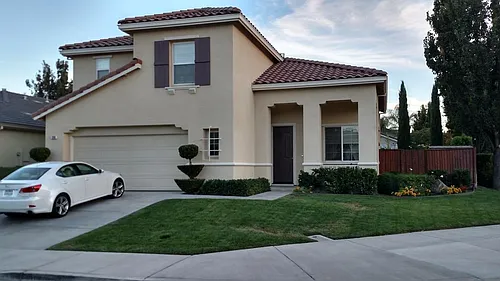 398 Violet Pl Photo 1