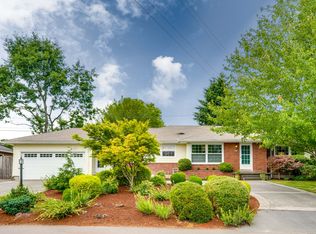 8125 SW Valley View Dr, Portland, OR 97225