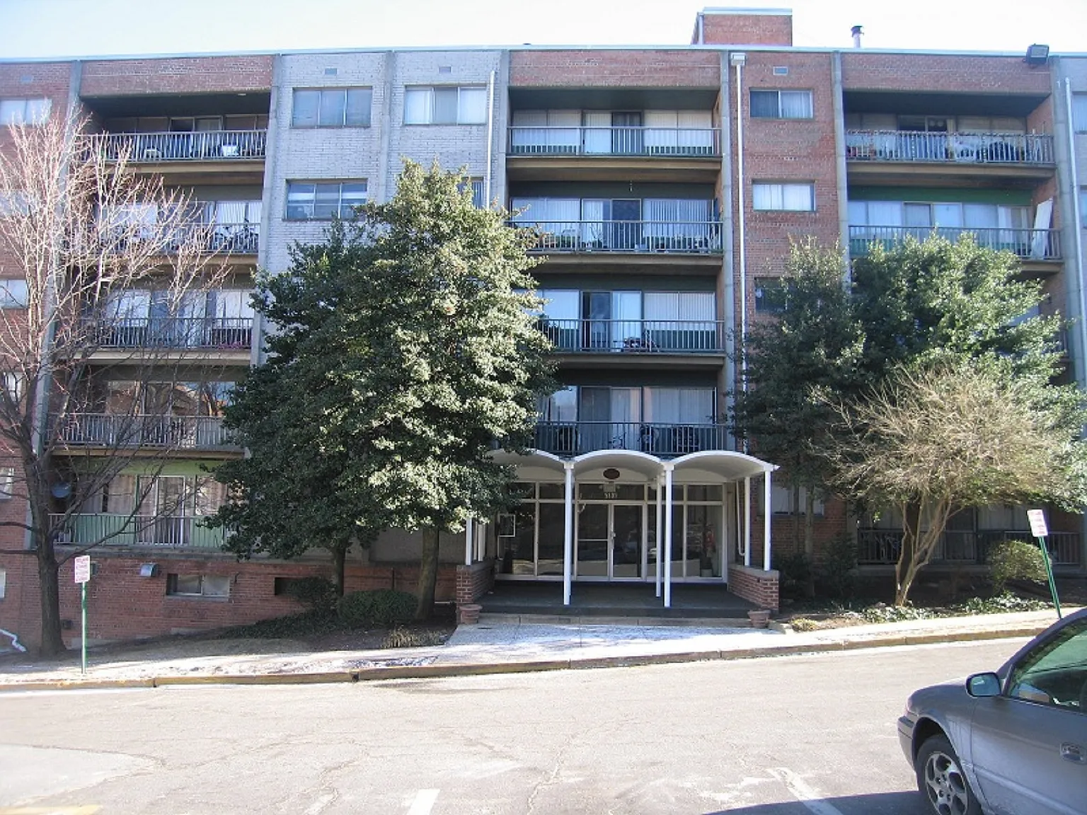 5801 Quantrell Ave — Photo 1