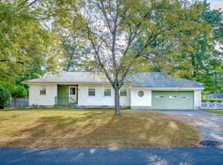 22 Westwood Dr, Westfield, MA 01085