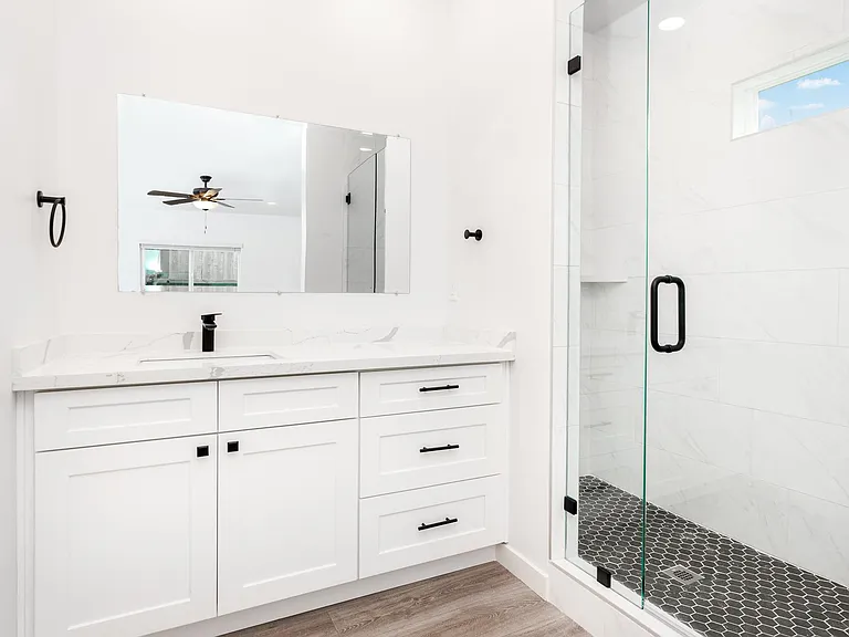 4564 Sauk Ave — Photo 7