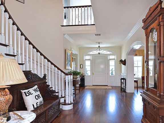 4th image of 1015 Chautauqua Blvd