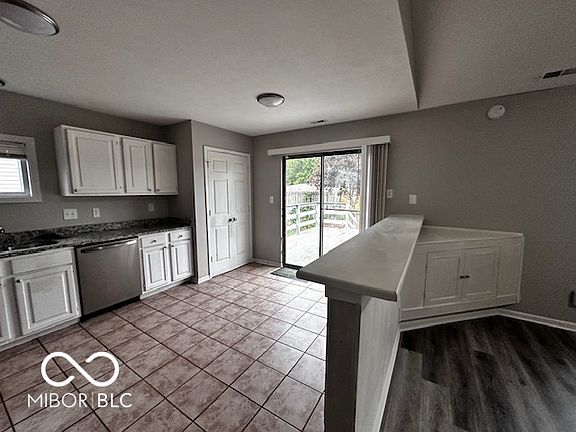 5th image of 10408 Maumee Dr