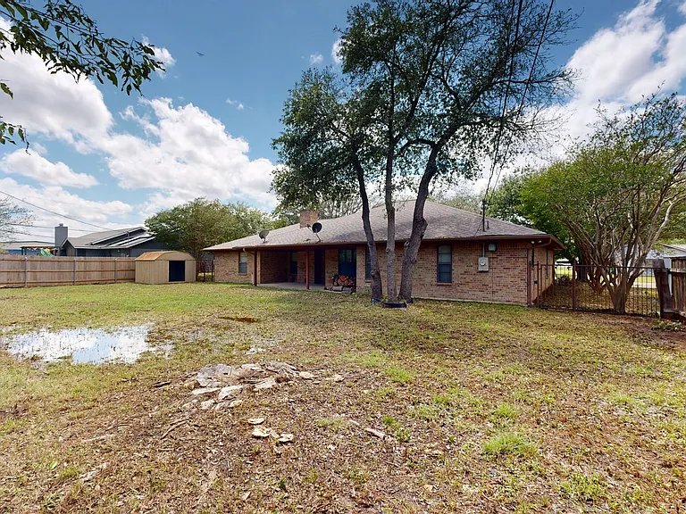 1711 Redwood Dr — Photo 25