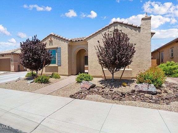 3rd image of 26642 W COVEY Lane