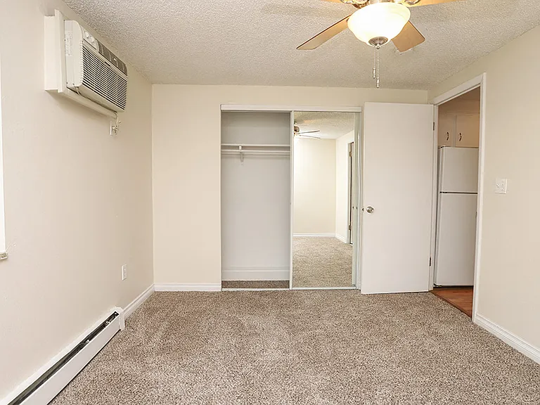 Logan Court — Photo 28