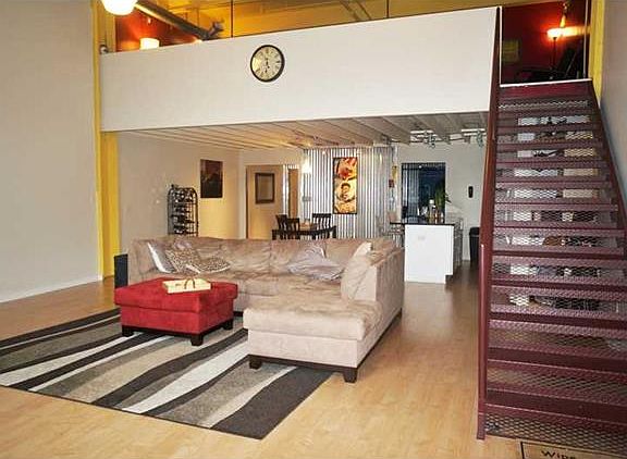 5th image of 2250 Mary St APT 103