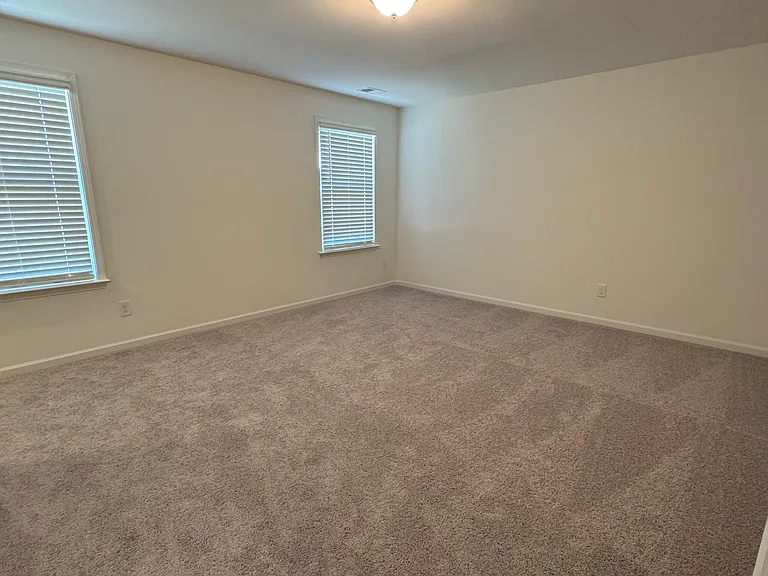 1020 Cunningham Farm Dr — Photo 22