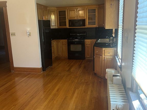 4th image of 41 Lawlor St